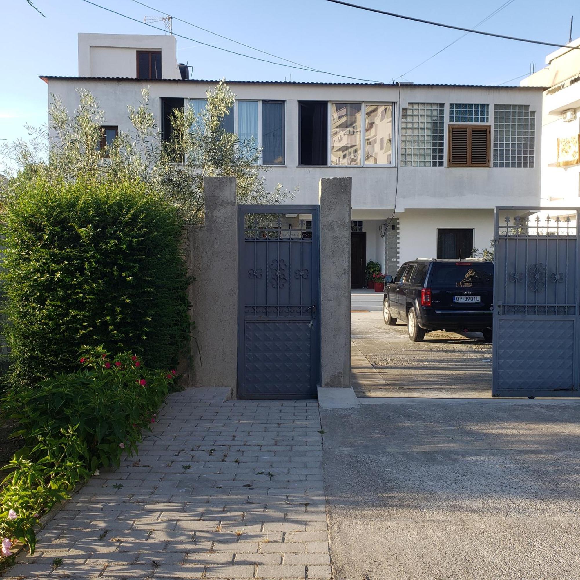 Pomegranates & Olives Guesthouse دراس المظهر الخارجي الصورة